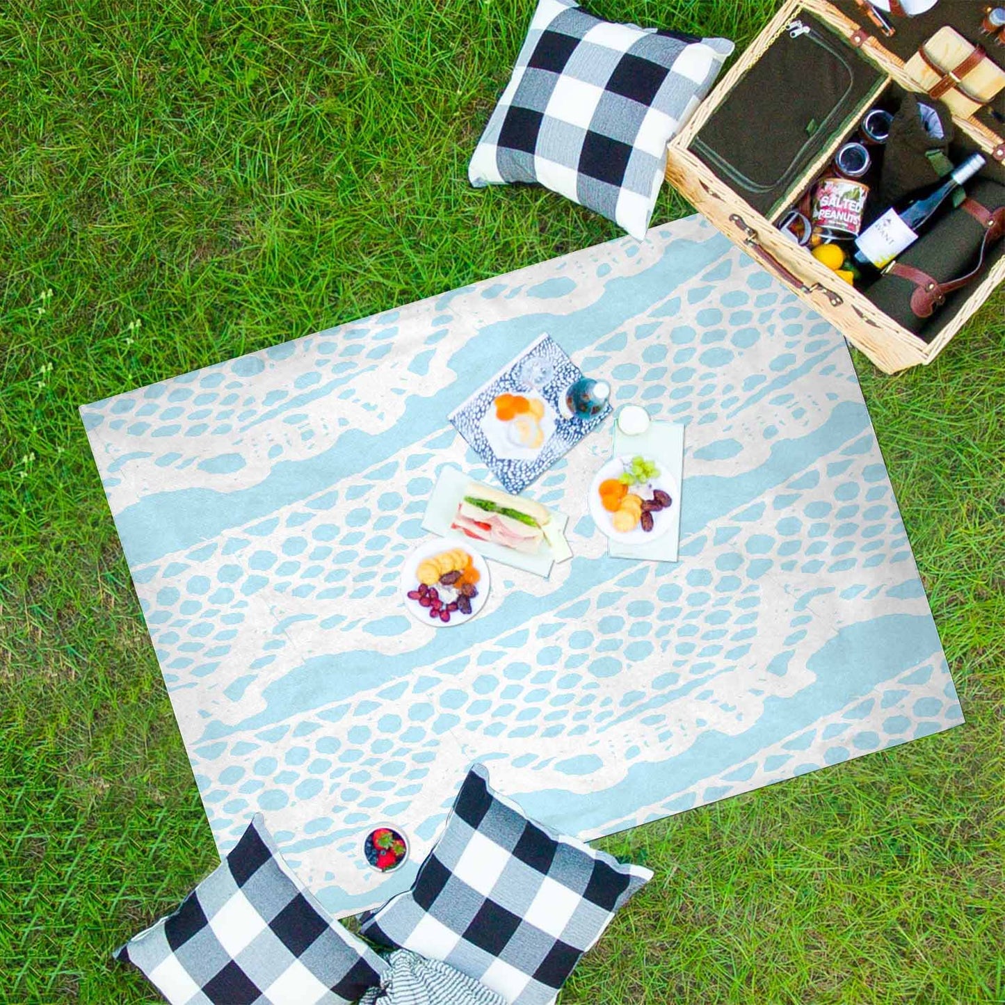 Victorian lace print waterproof picnic mat, 69 x 55in, design 08
