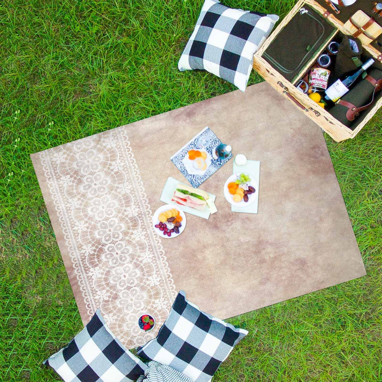 Victorian lace print waterproof picnic mat, 69 x 55in, design 35